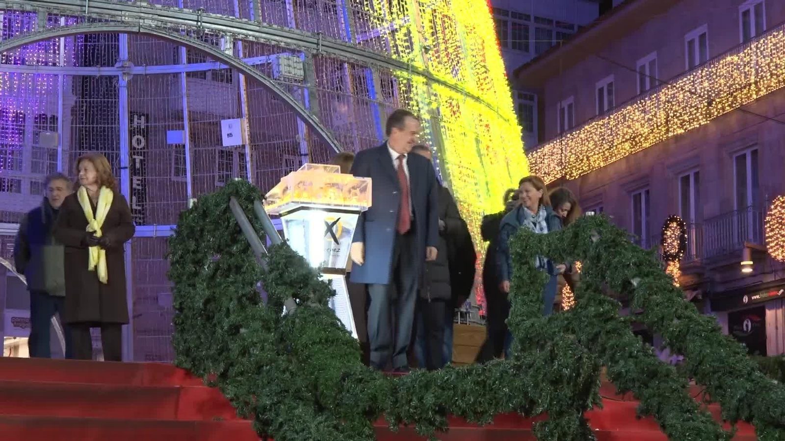 D038-VIGO APAGADO LUCES NAVIDAD