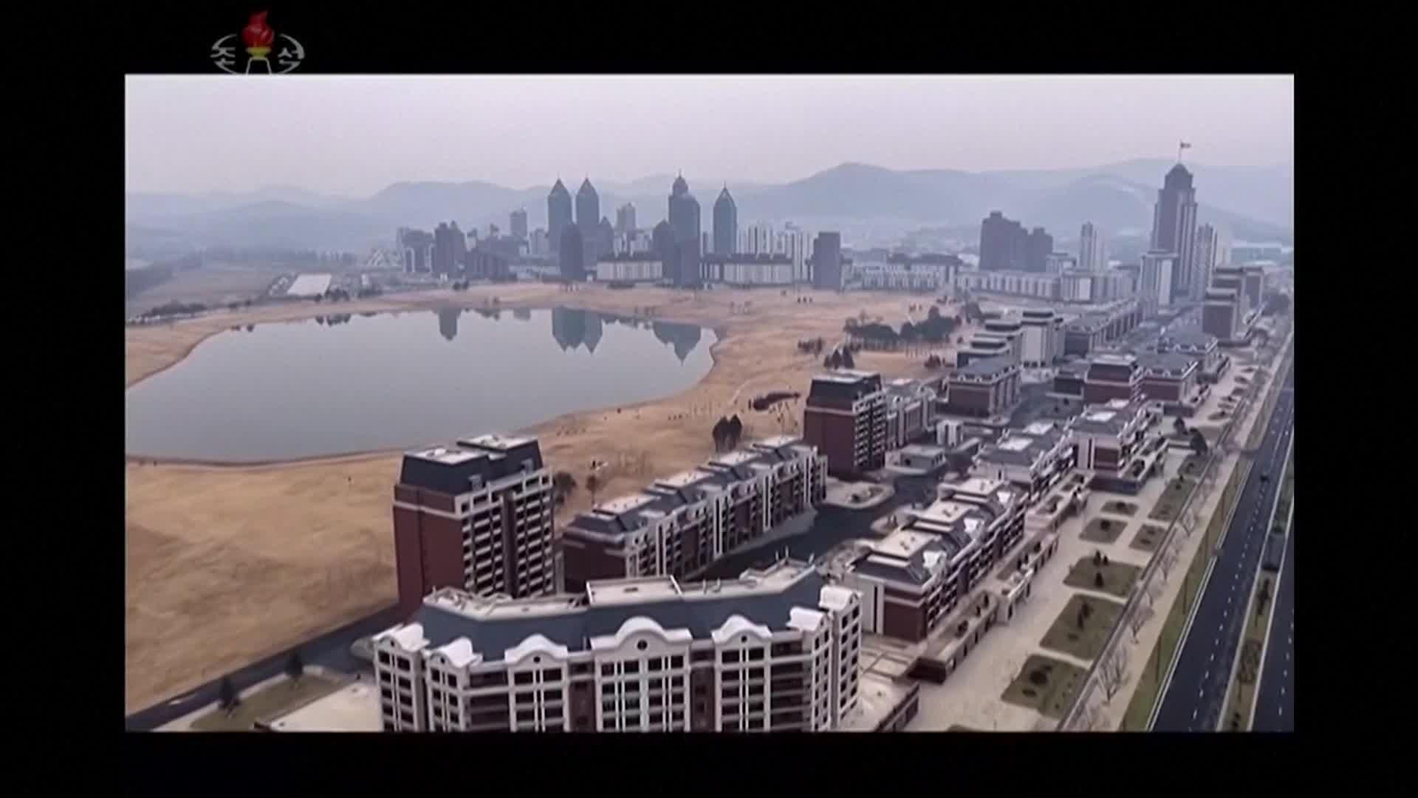 D001-COREA DEL NORTE DIA PLANTACION ARBOLES