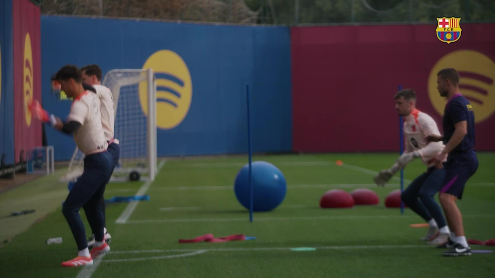 V035-BARCELONA ENTRENO FC BARCELONA