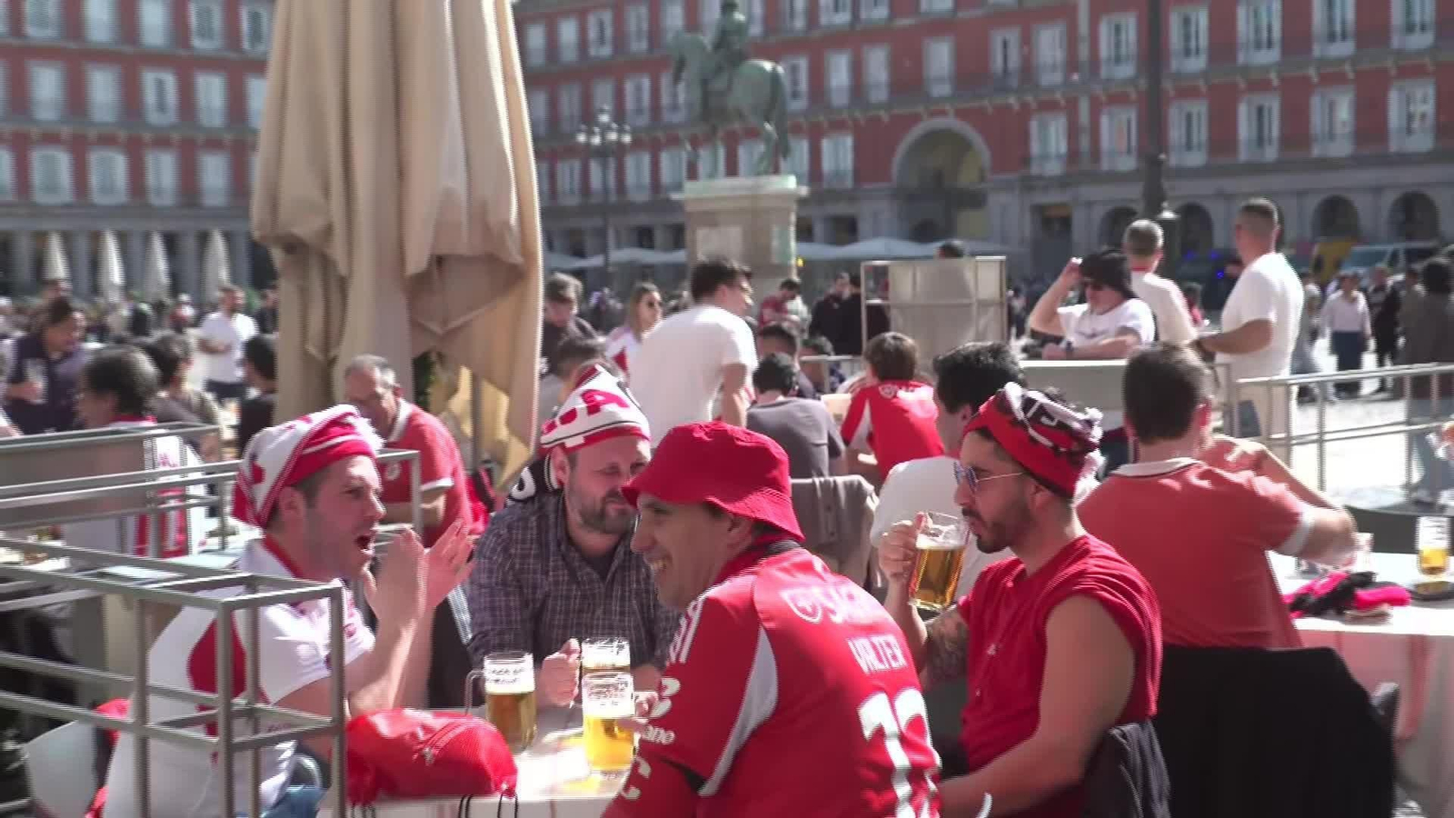 X050-MADRID AMBIENTE REAL MADRID-BENFICA