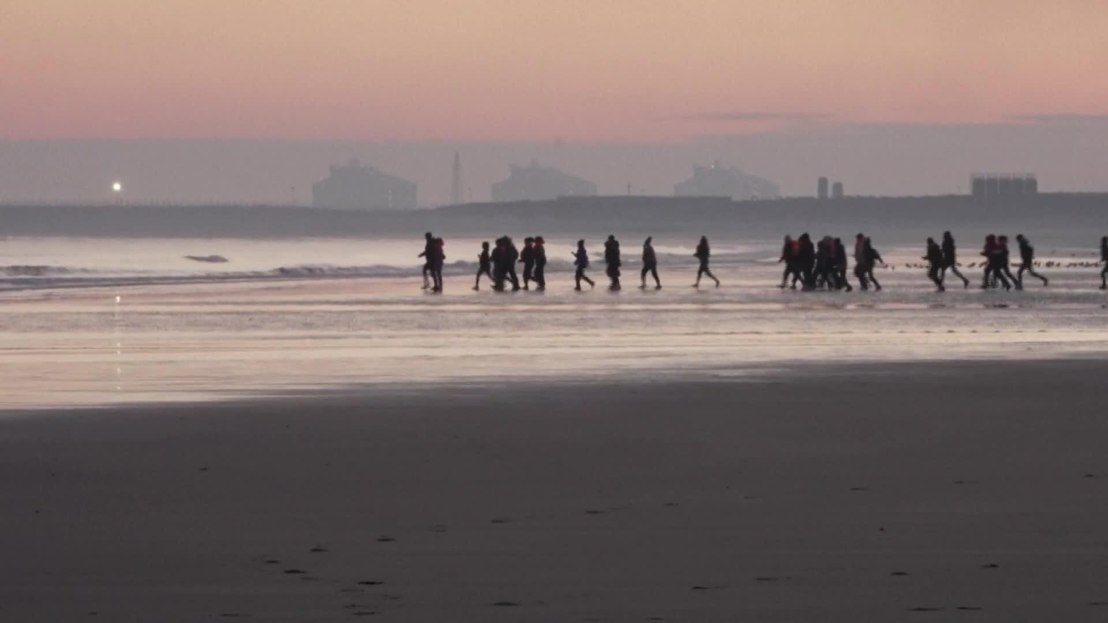 S007-FRANCIA BOTES MIGRANTES MAR