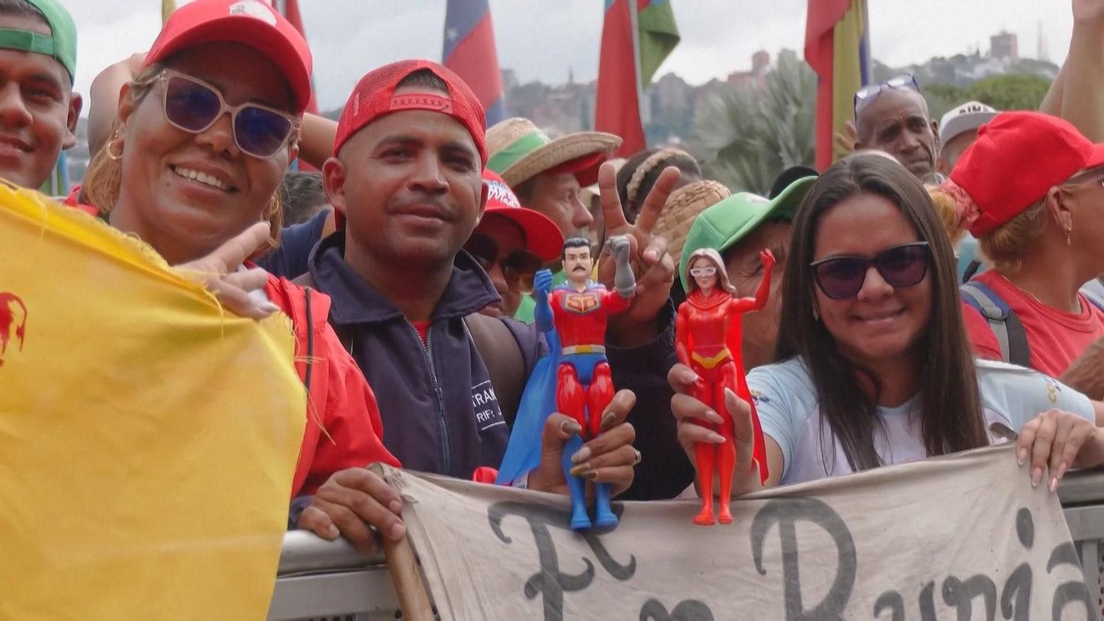 muñeco superbigote y cilia