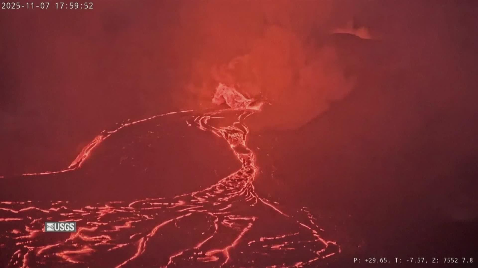 S003-EEUU HAWAI VOLCAN LAVA