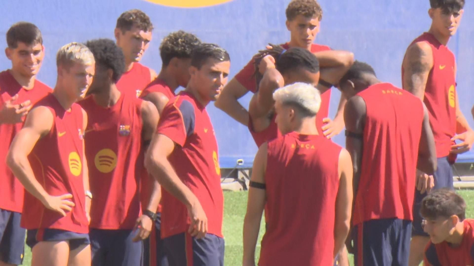 El FC Barcelona se entrena en la Ciutat Esportiva Joan Gamper