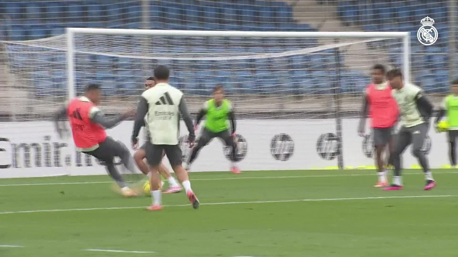 V032-MADRID ENTRENAMIENTO REAL MADRID