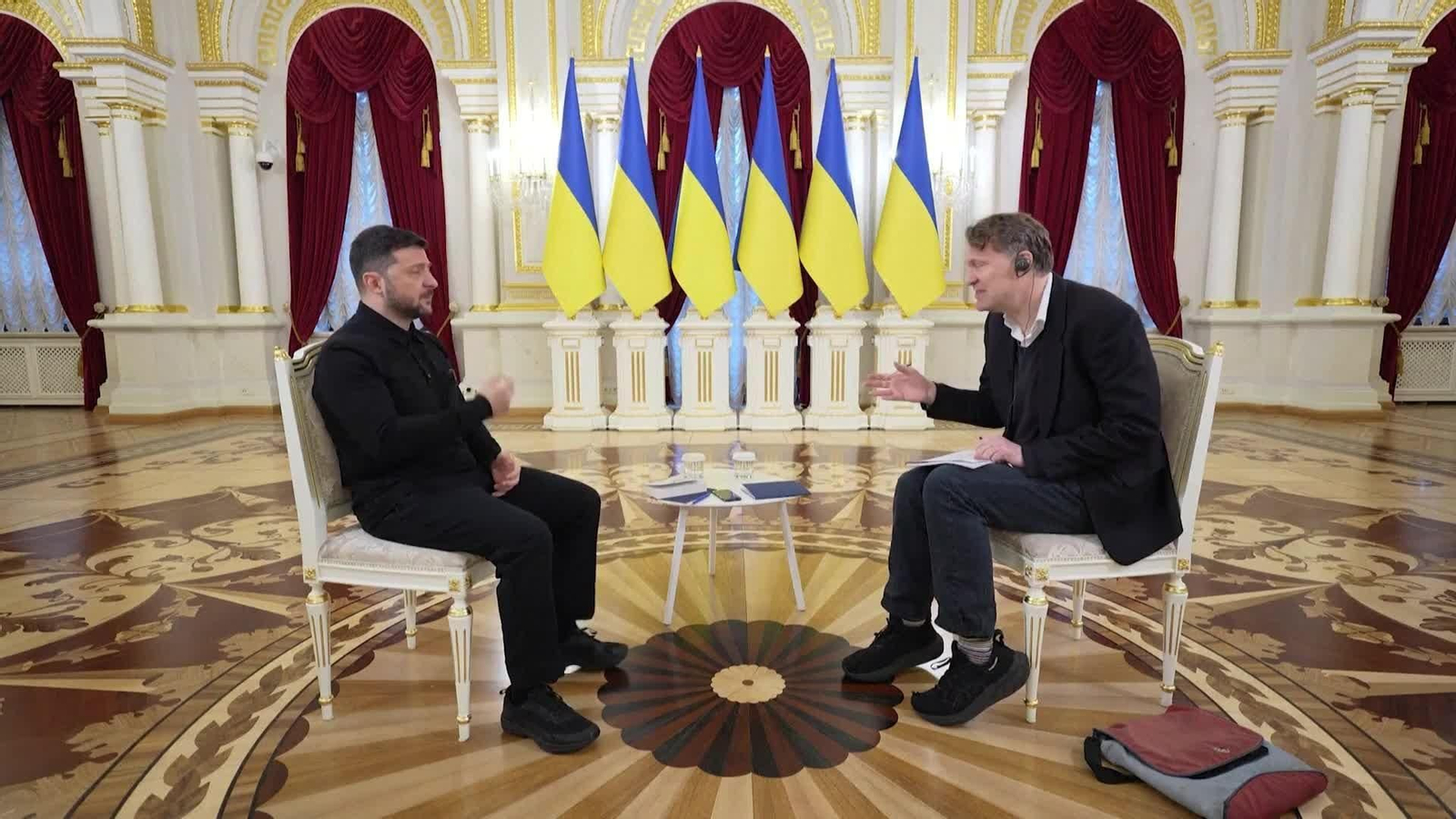 L048-UCRANIA CORTE DE LUZ ENTREVISTA ZELENSKI