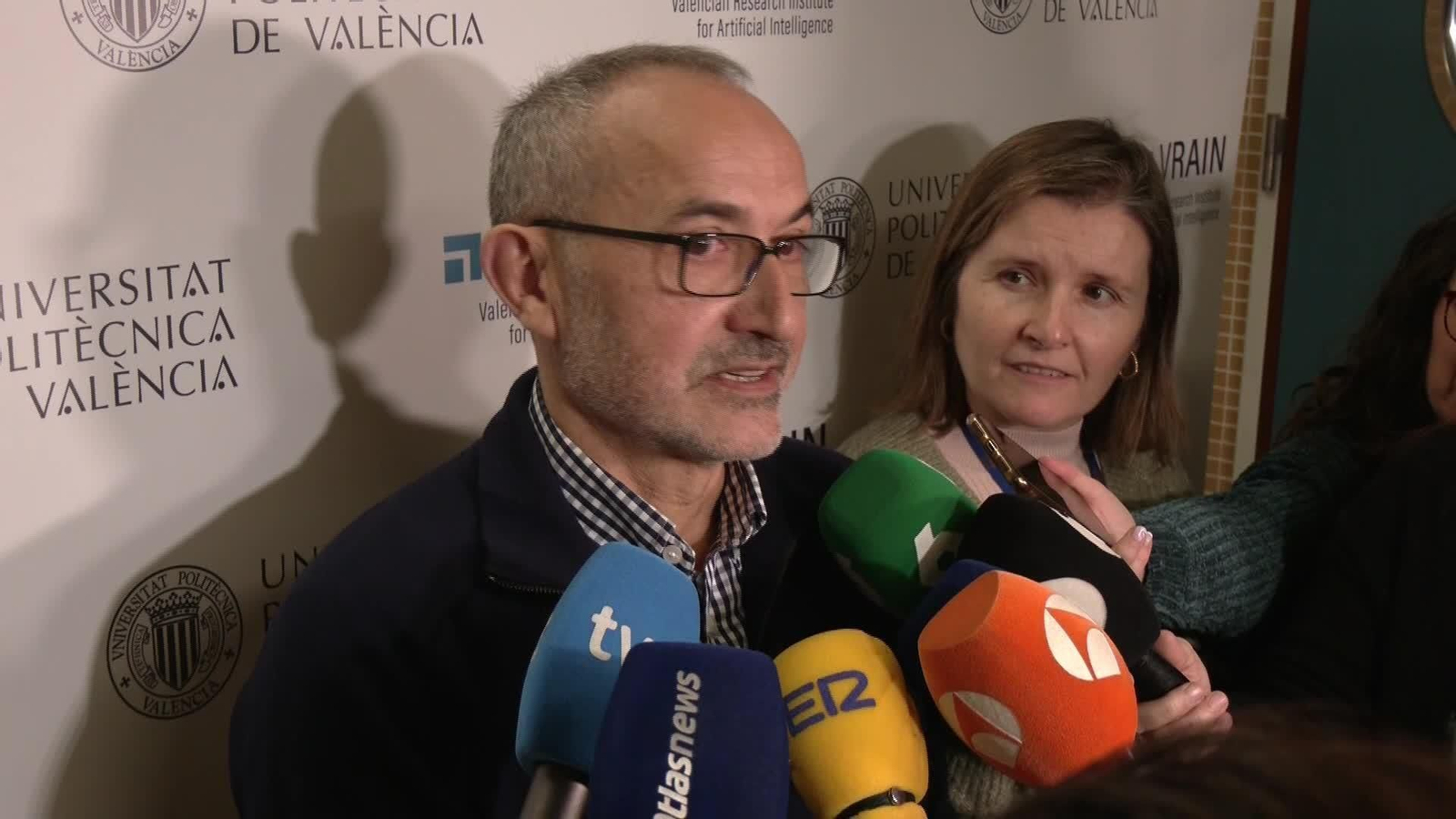 V035-ALICANTE PROYECTO ELA VOZ IA