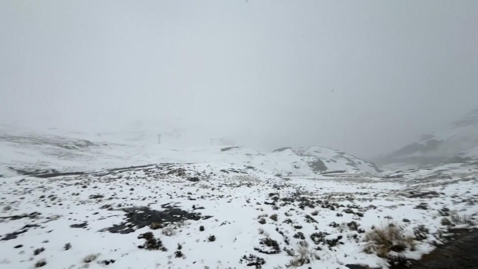 M004-BOLIVIA FUERTE NEVADA EN LA PAZ