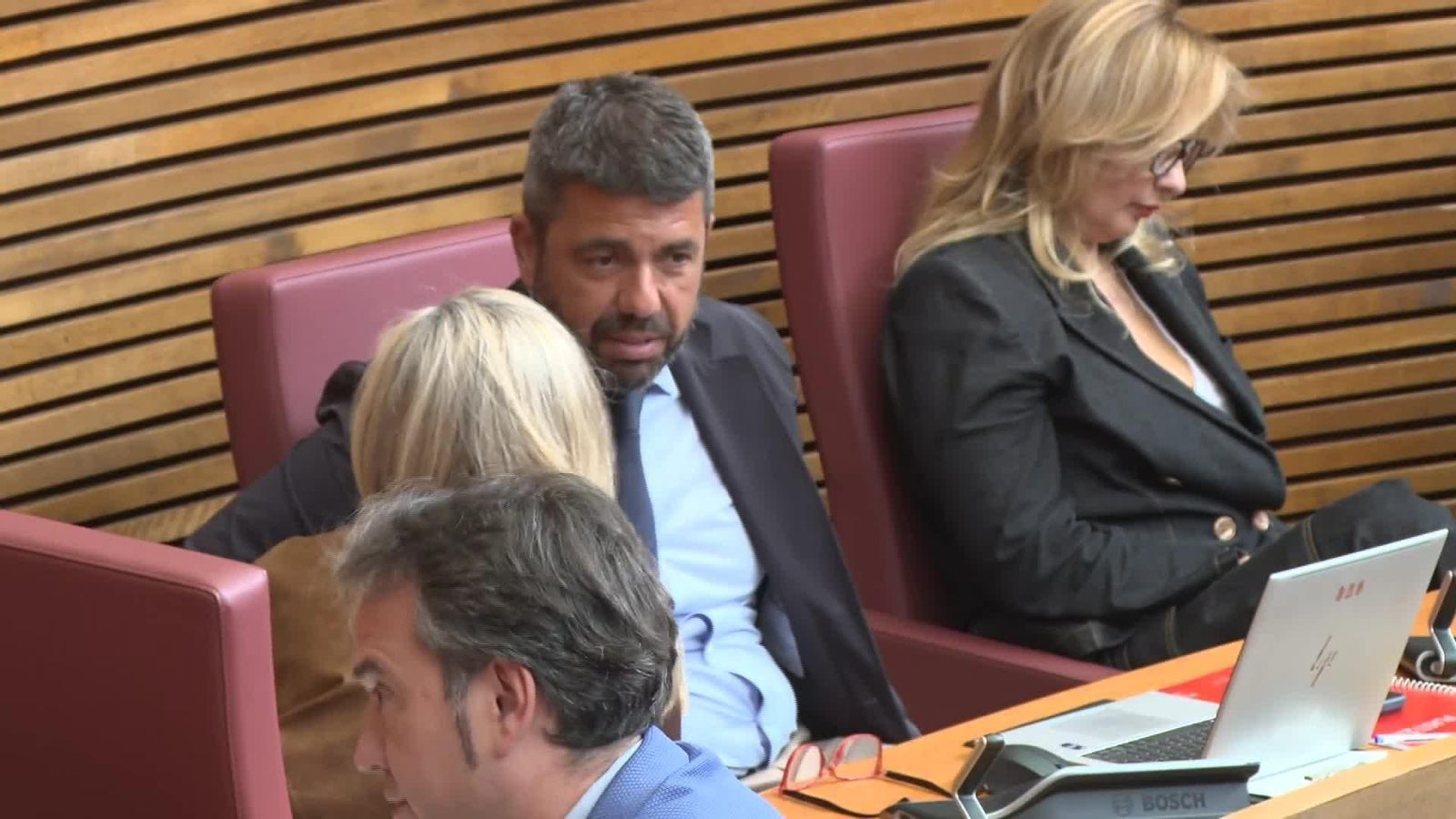 X034-VALENCIA REACCIONES MAZON Y PEREZ LLORCA