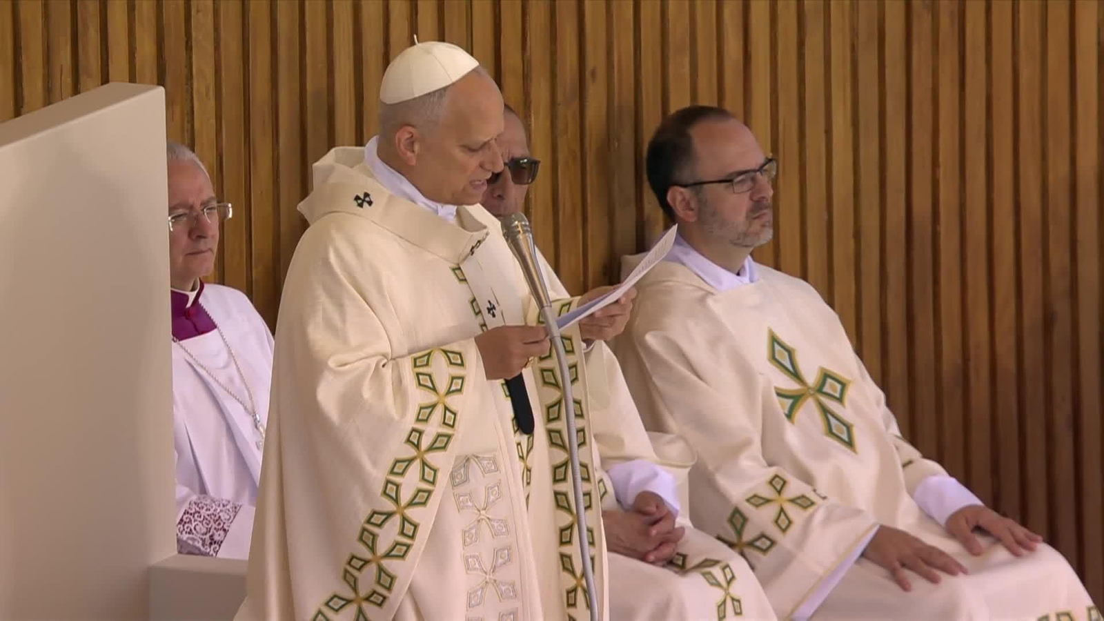 va totales papa misa