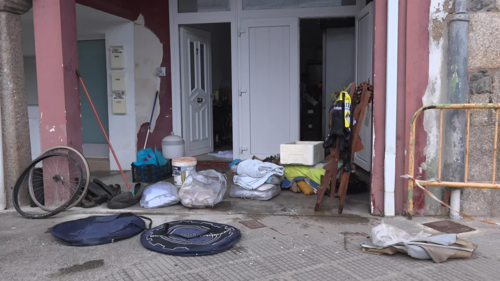 X092- A CORUÑA TEMPORAL BETANZOS TARDE