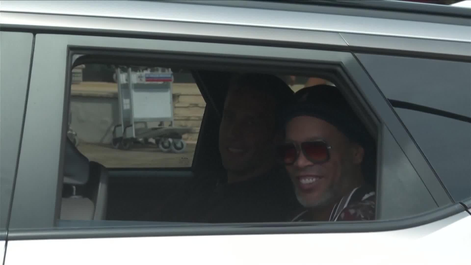 va ronaldinho llega a italia