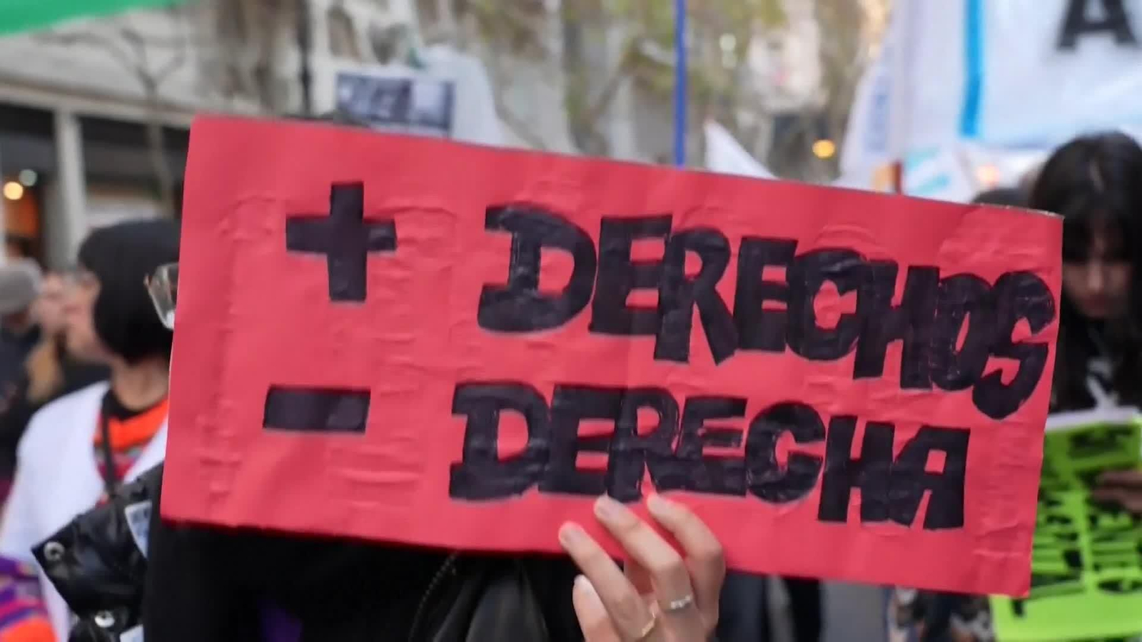 Nuevas protestas en Argentina contra los recortes de Milei