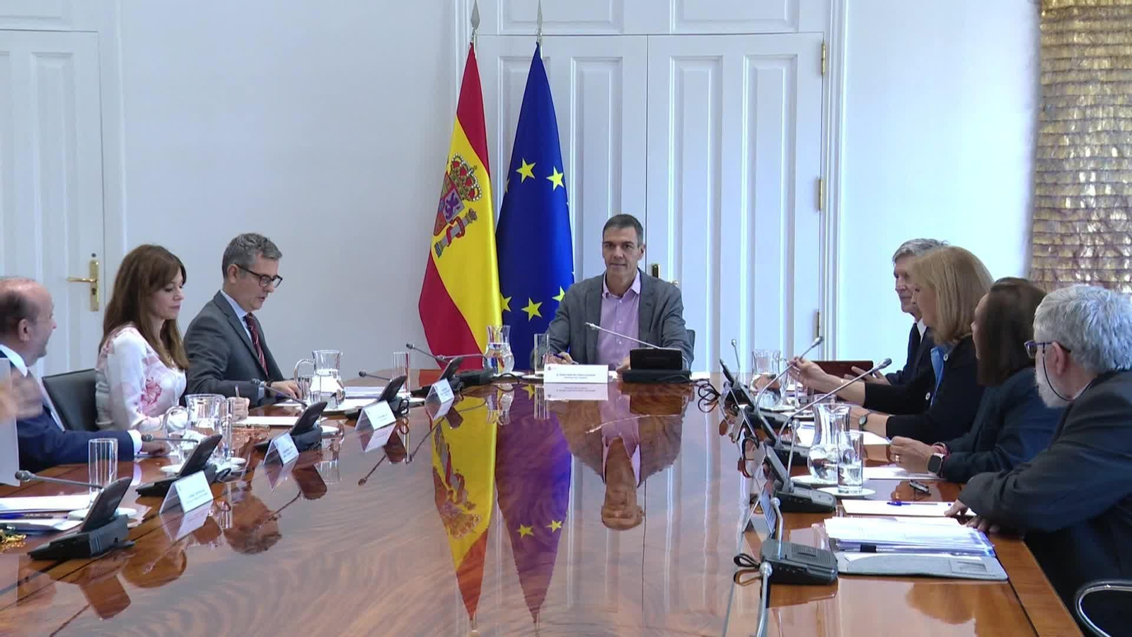 M093-MADRID PEDRO SÁNCHEZ CON FUNDACION VICTIMAS TERRORISMO