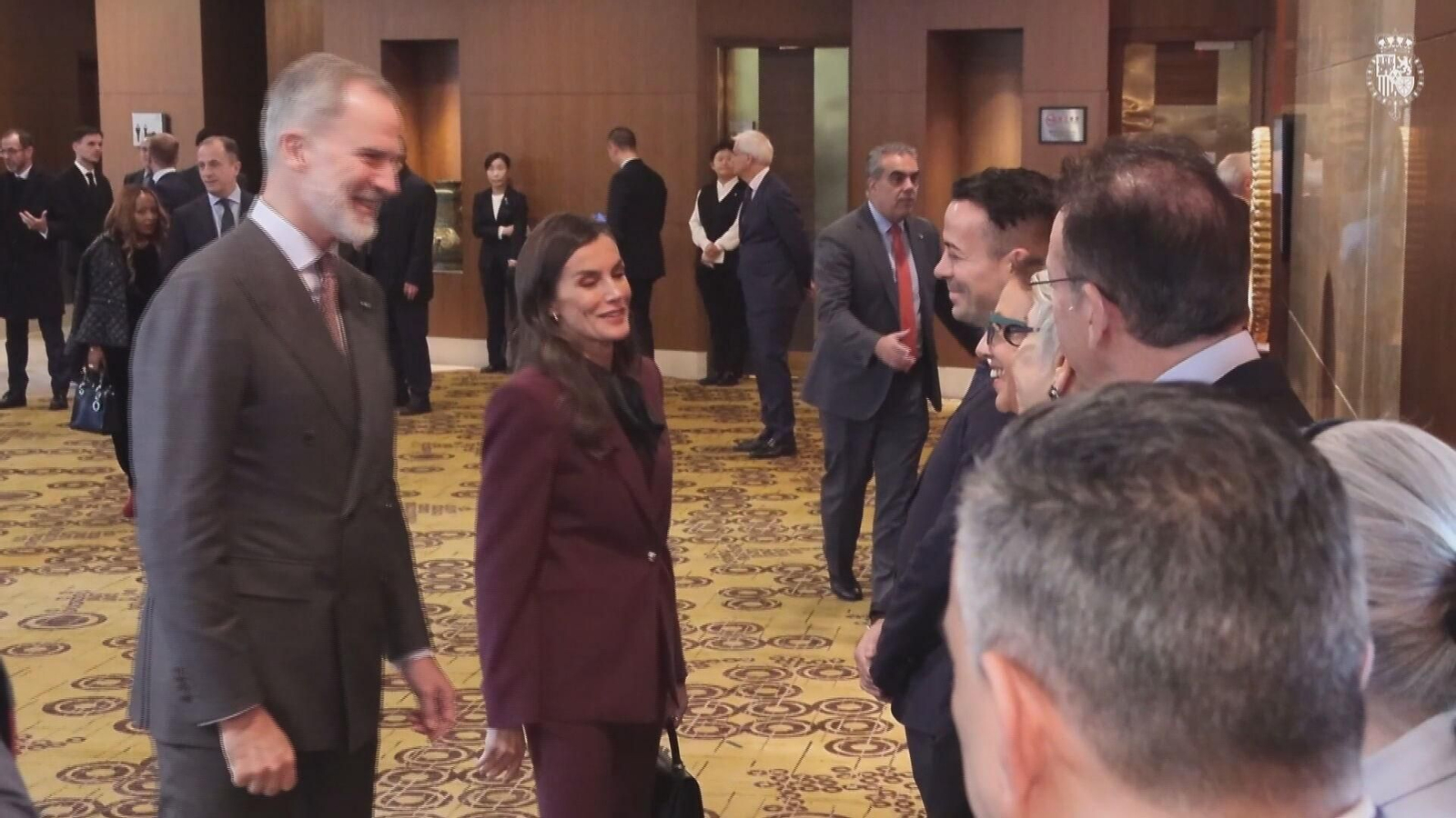 J022-CHINA VISITA REYES