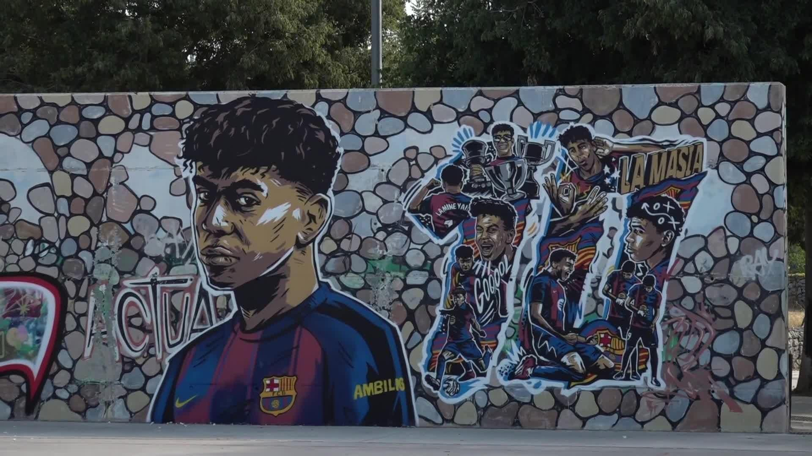 Homenaje a Lamine Yamal en el barrio de Mataró que le vio crecer