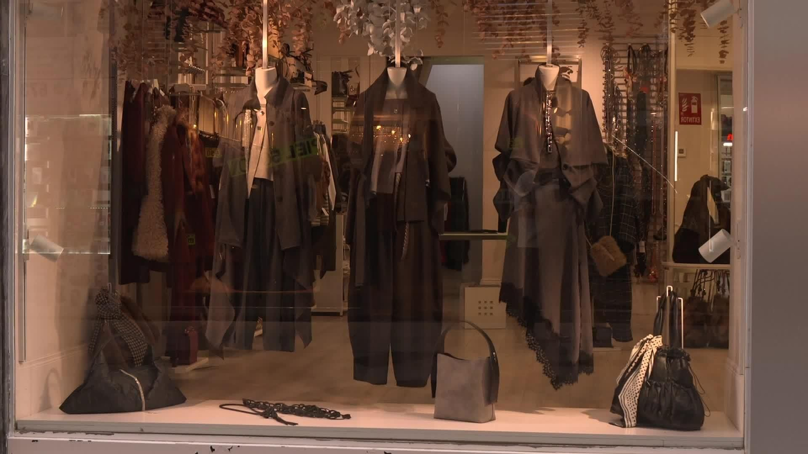 X031-VARIOS NO SE VENDE ROPA DE INVIERNO