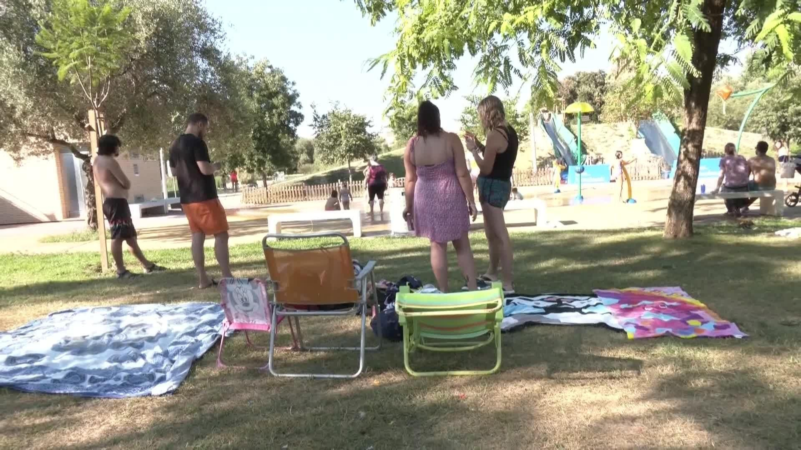 Casi la mitad de las familias con hijos en Andalucía se queda sin vacaciones