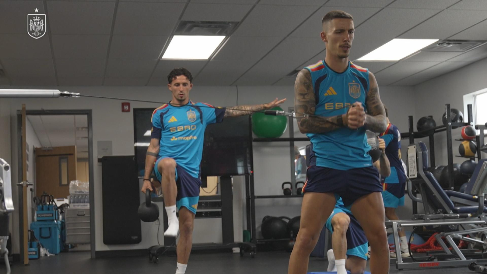 La selección calienta motores en el gimnasio tras la cancelación del último entrenamiento por tormentas eléctricas