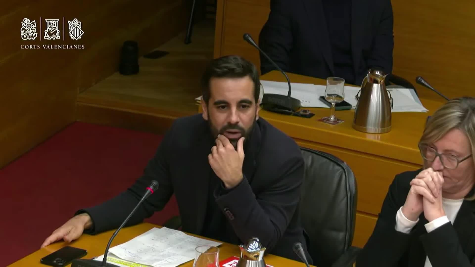 M107-VALENCIA PSPV JOSÉ MUÑOZ SE ENCARA CON MAZON