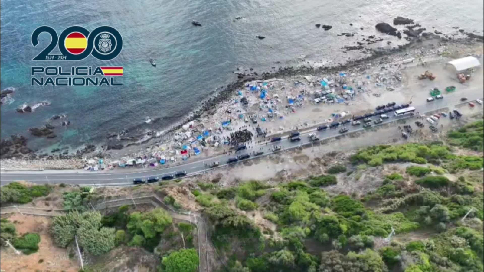 D033-IMAGENES POLICIA NACIONAL CEUTA DESALOJO EL GUANO