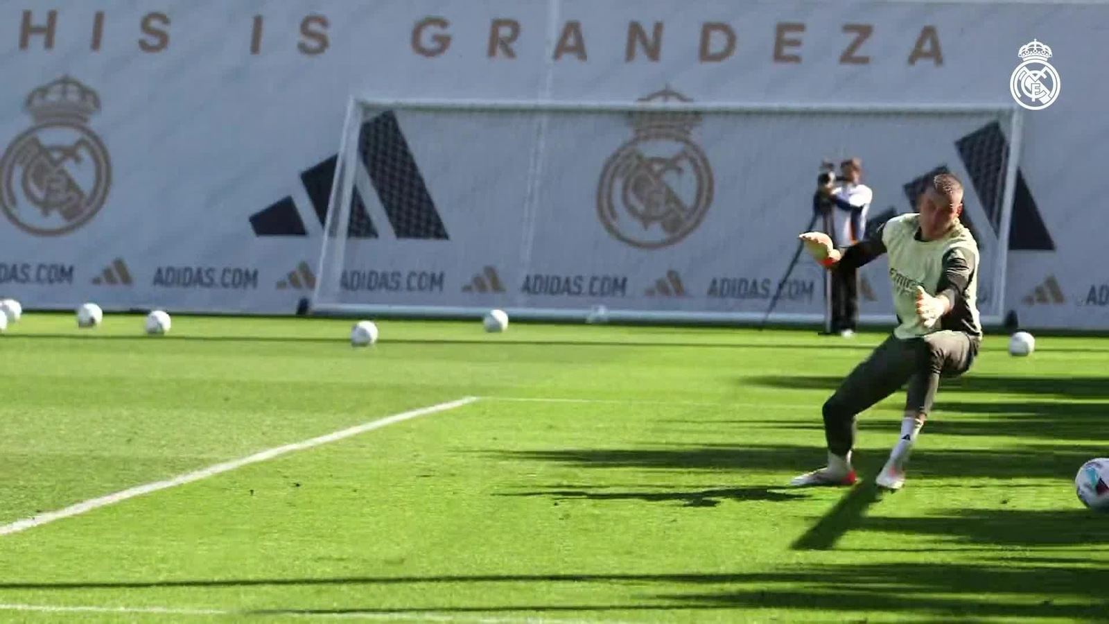L057-MADRID ENTRENAMIENTO REAL MADRID