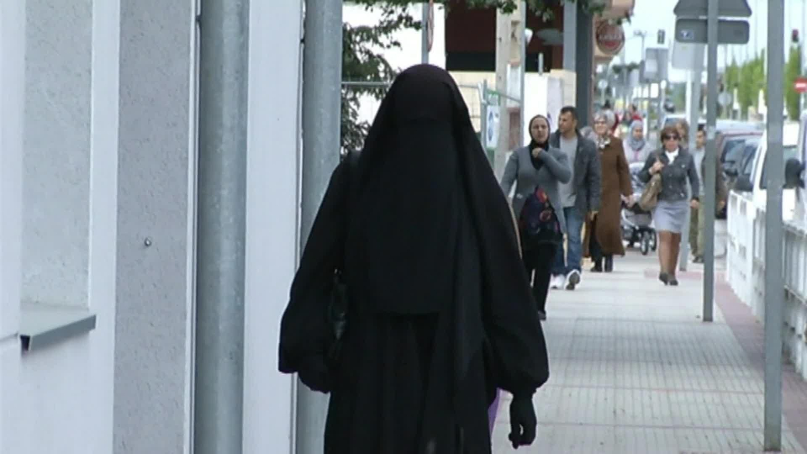 web debate politico burka