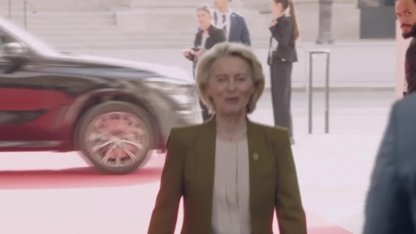 J081-FRANCIA VON DER LEYEN NUEVA ERA ESPACIAL