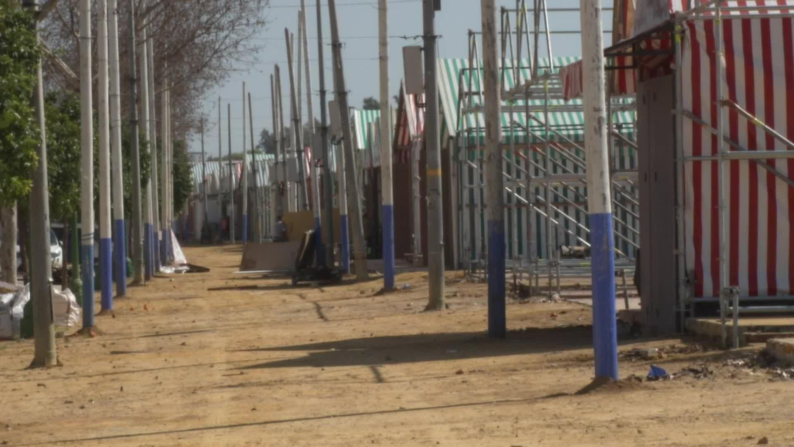 J050-SEVILLA PREPARATIVOS FERIA DE ABRIL