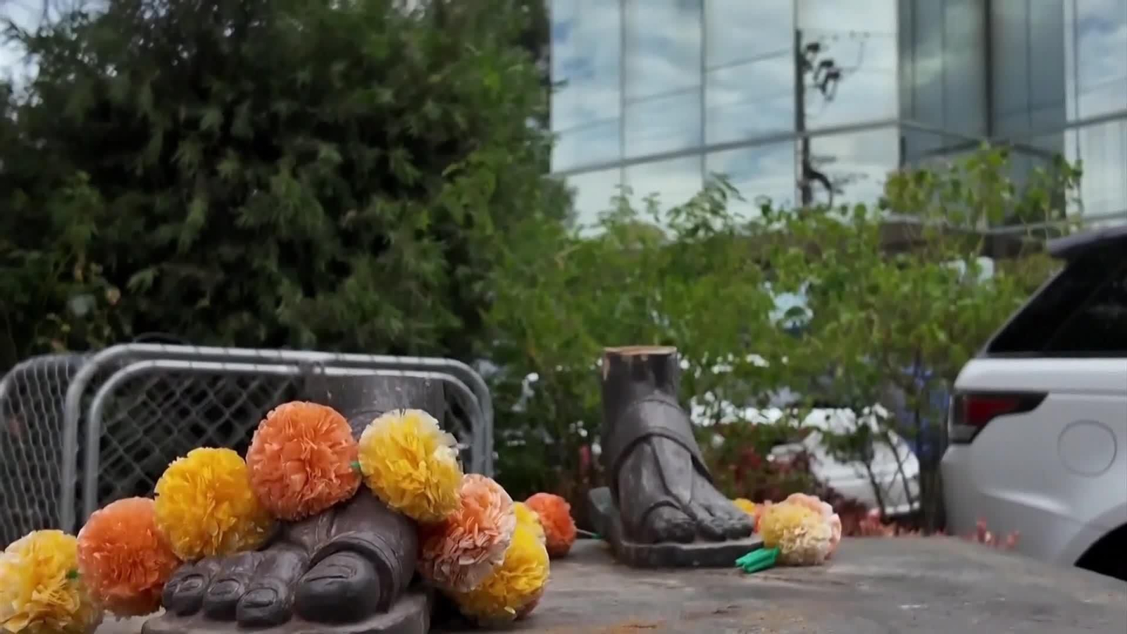 va robo estatua de gandhi en australia