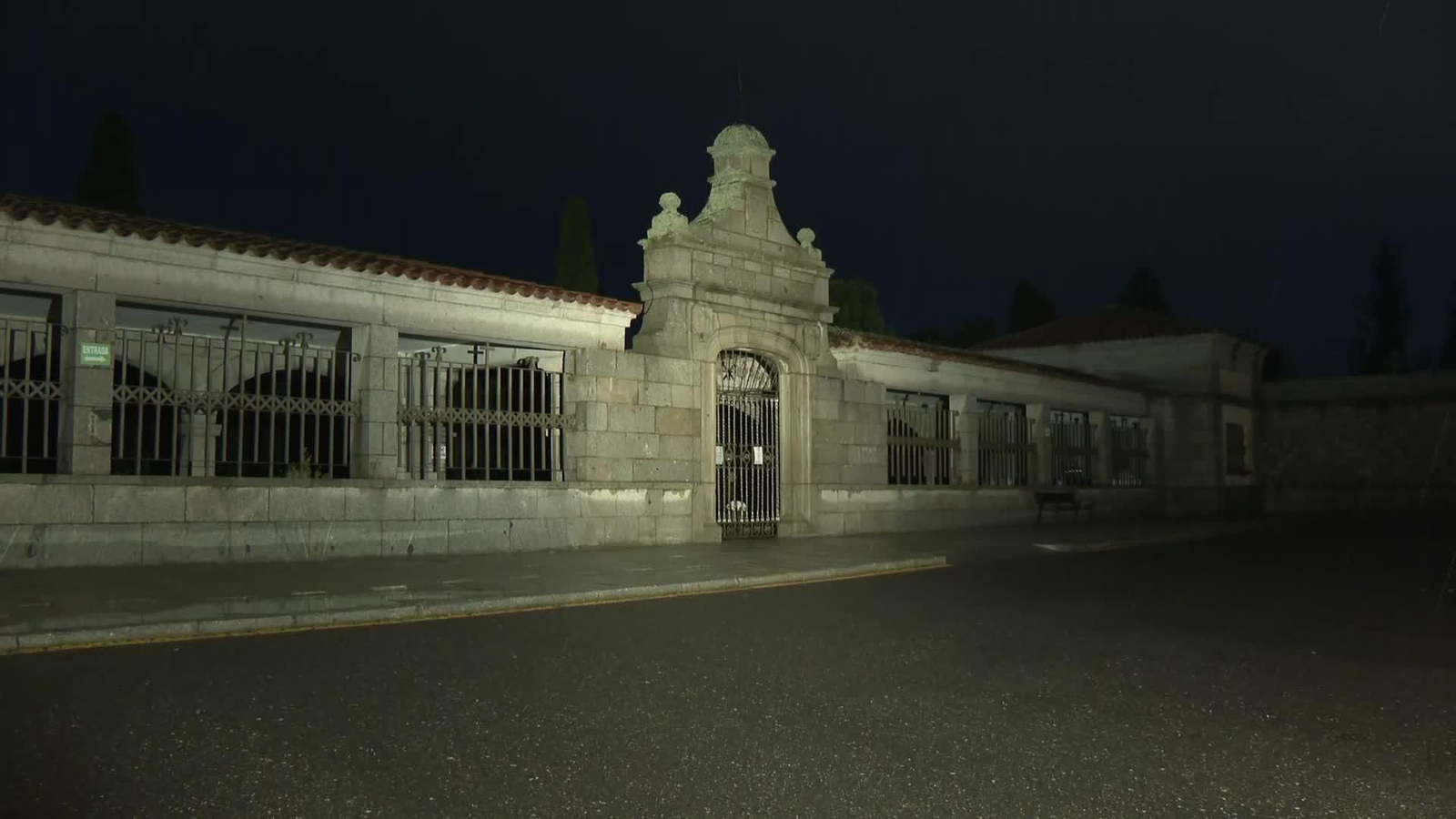 S044-AVILA ENCARNITA POLO CEMENTERIO