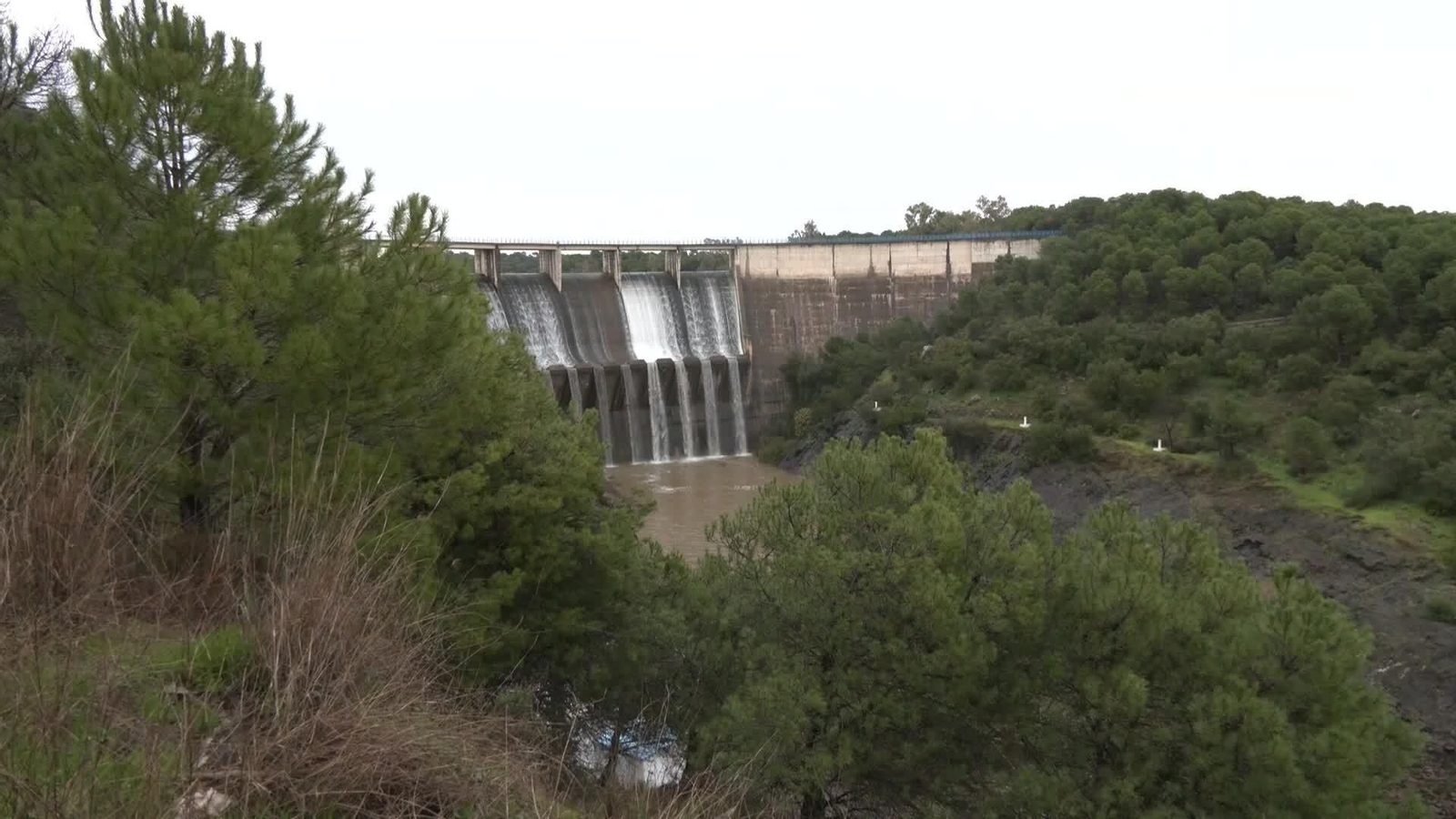 D023-SEVILLA EMBALSE GERGAL LLENO