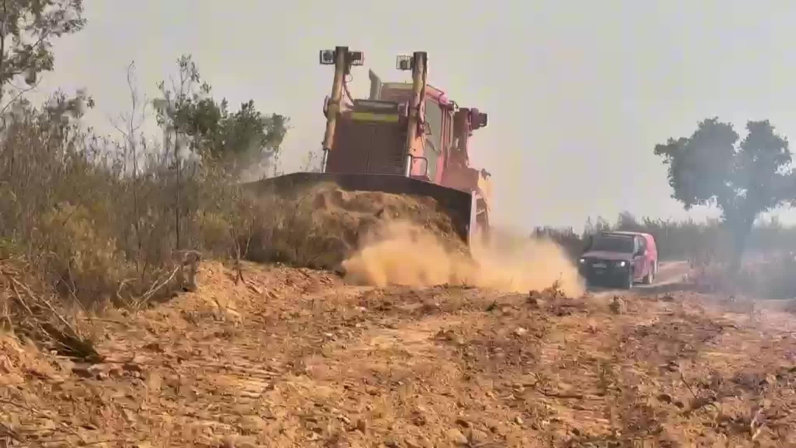 J033-HUELVA INCENDIO NIEBLA