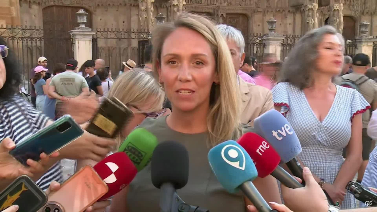 M012-LEON EURODIPUTADA PP ALMA EZCURRA