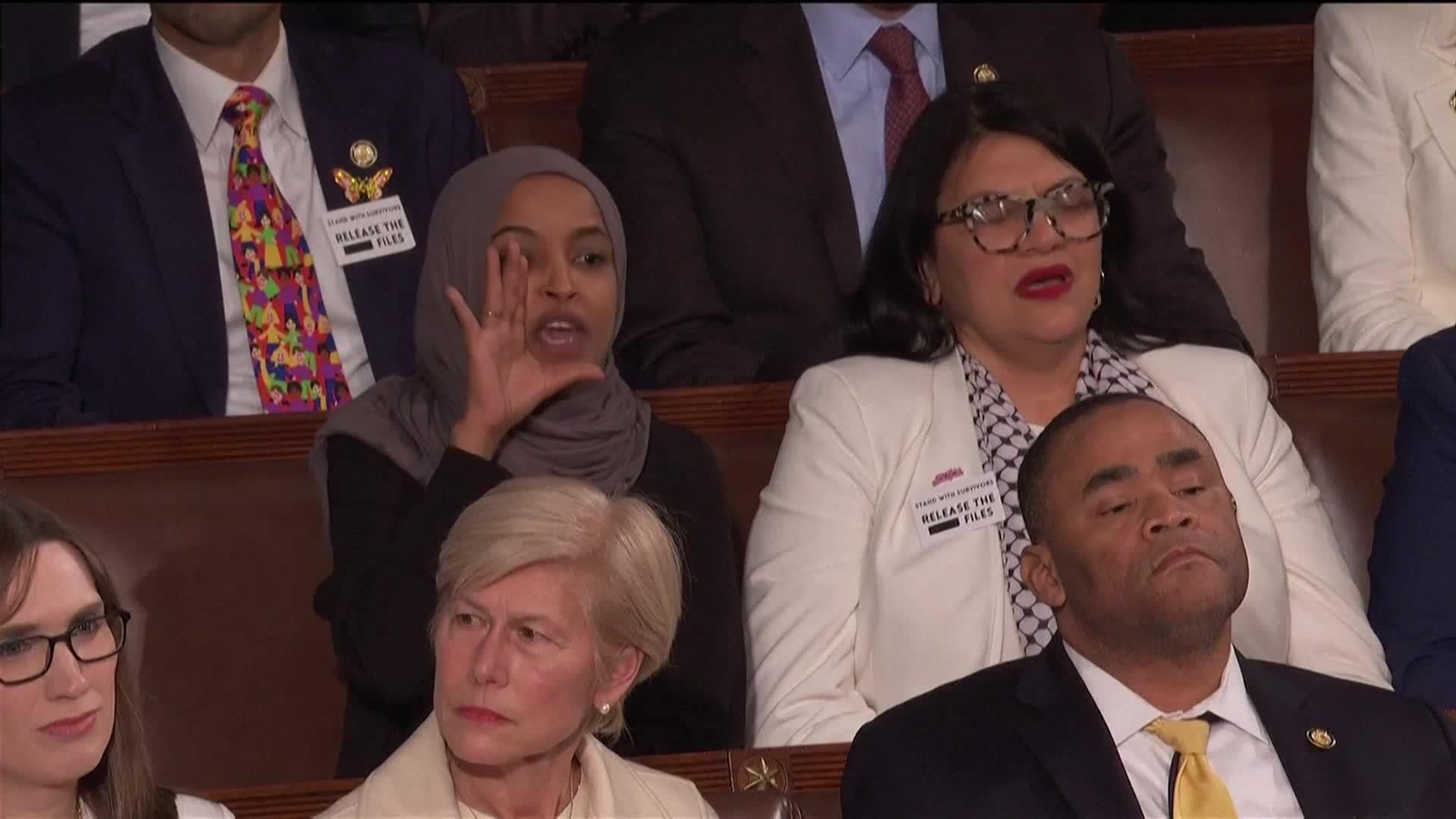 va democrata llama asesino a Trump