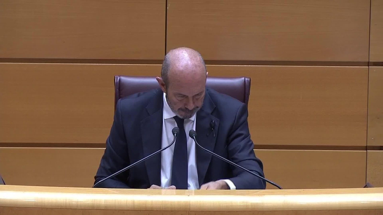 M082-SENADO MINUTO DE SILENCIO FERNANDEZ VARA