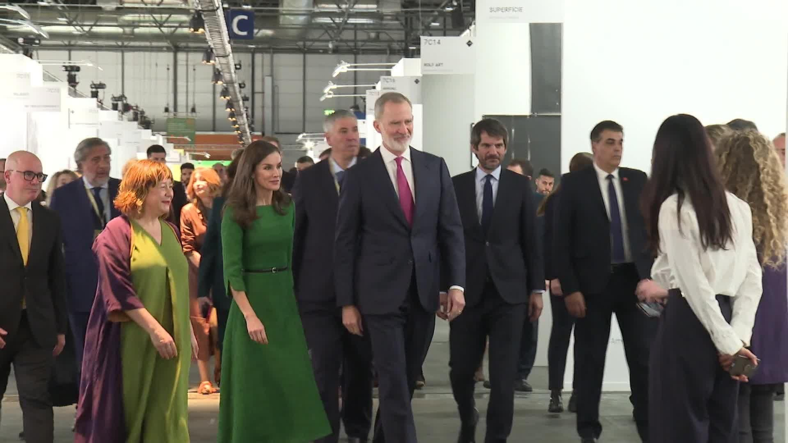 va reyes inauguran arco