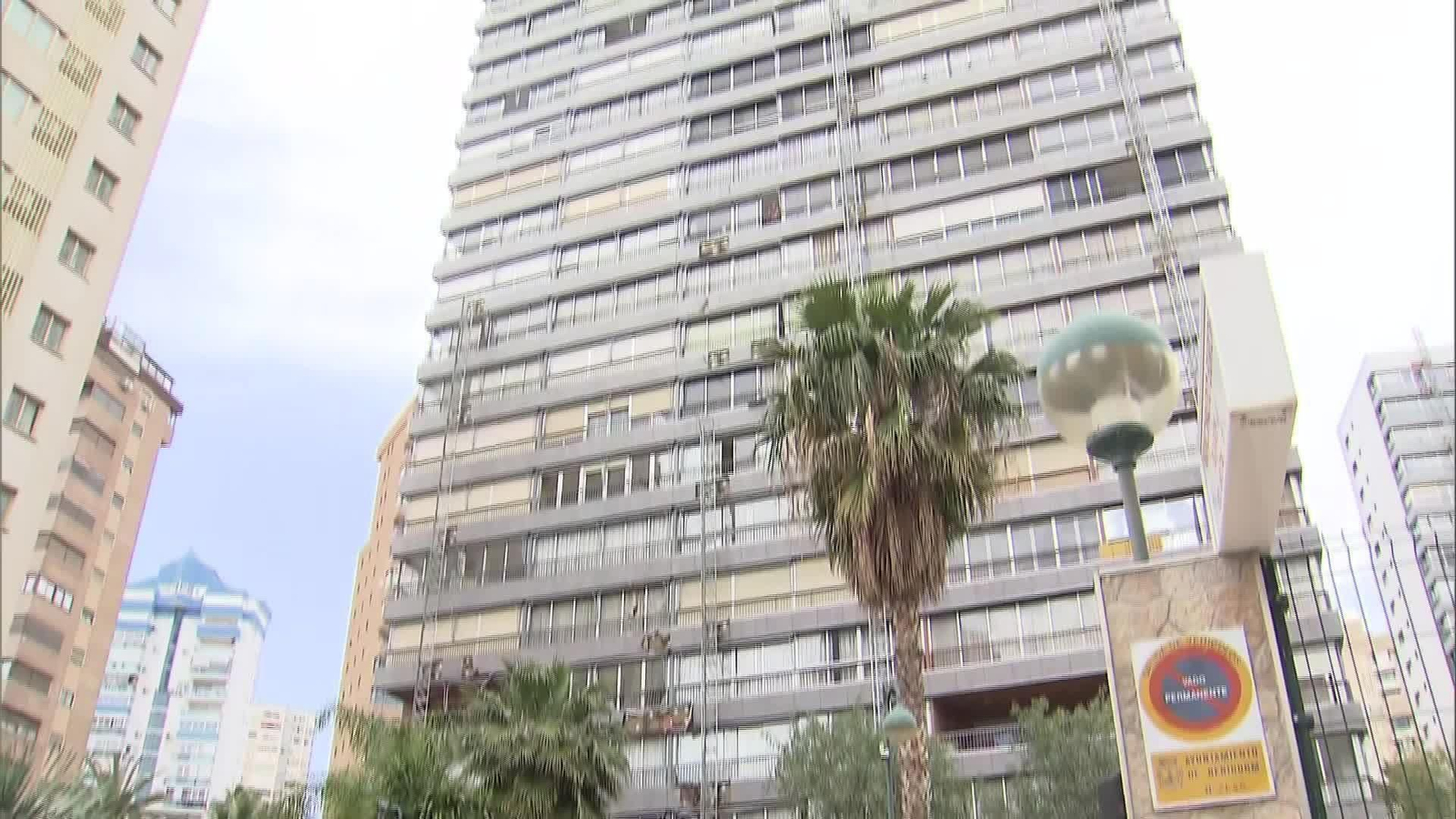 X090-BENIDORM MUERTOS ANDAMIO TARDE