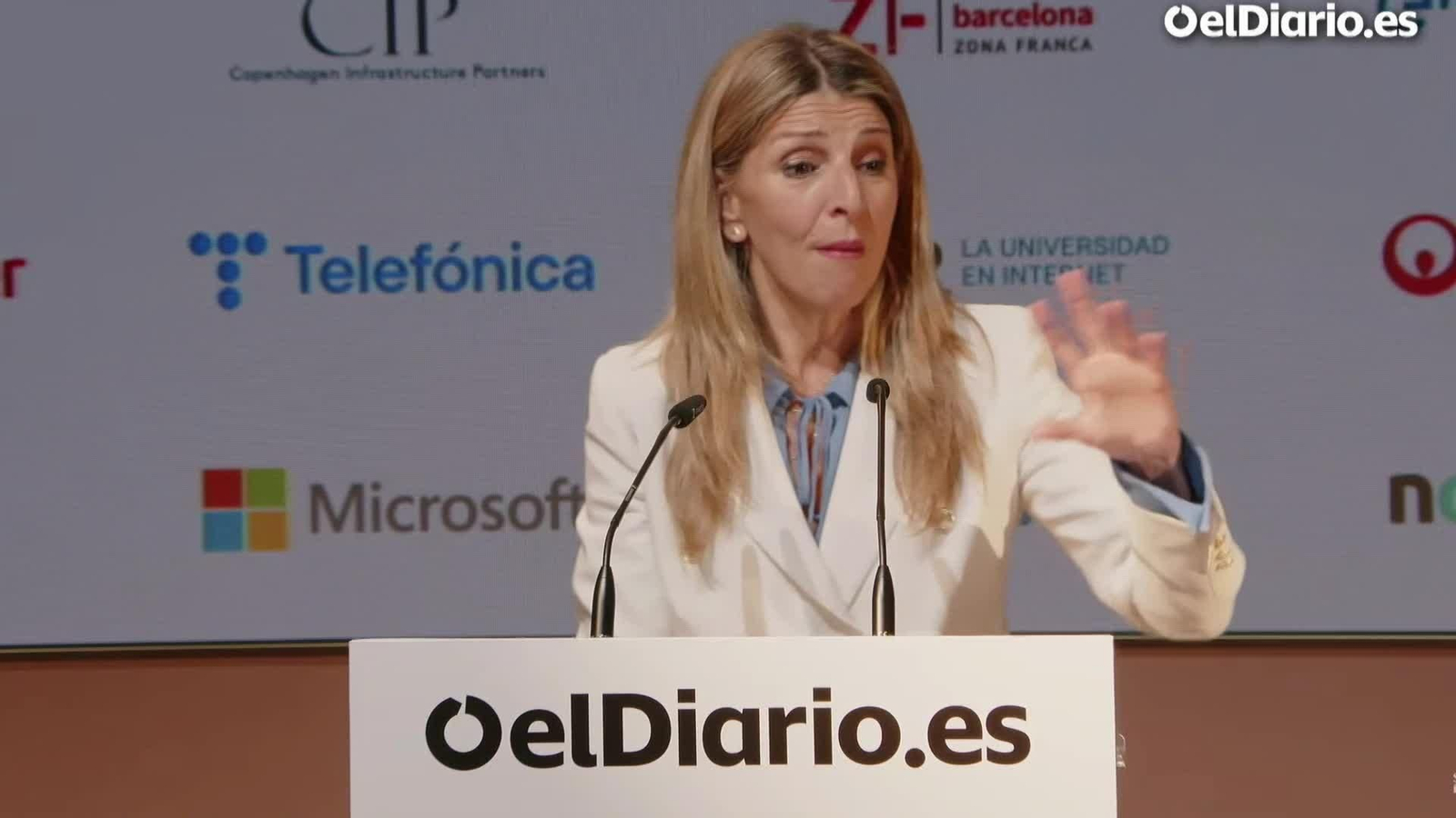 va yolanda diaz en foro económico