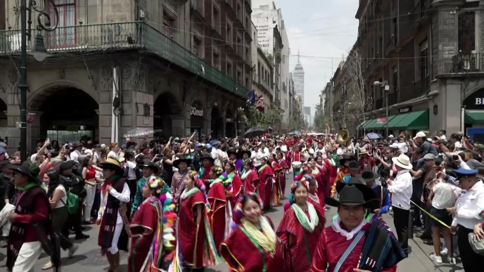 D004-MEXICO DESFILE CULTURAS INDIGENAS