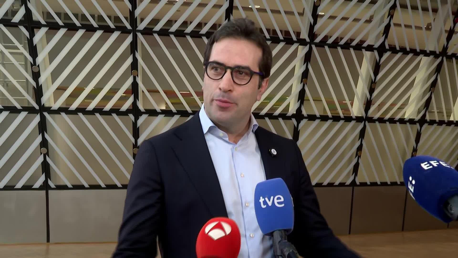 L028-BRUSELAS CARLOS CUERPO EUROGRUPO