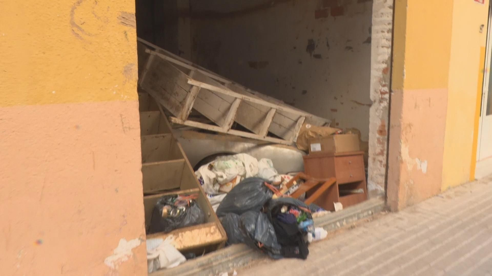 M033 VALENCIA VECINOS BENETUSSER CON LODO frame 4937