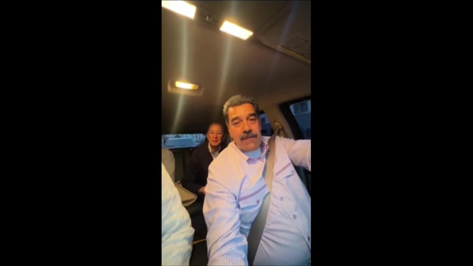 va maduro conduciendopor caracas