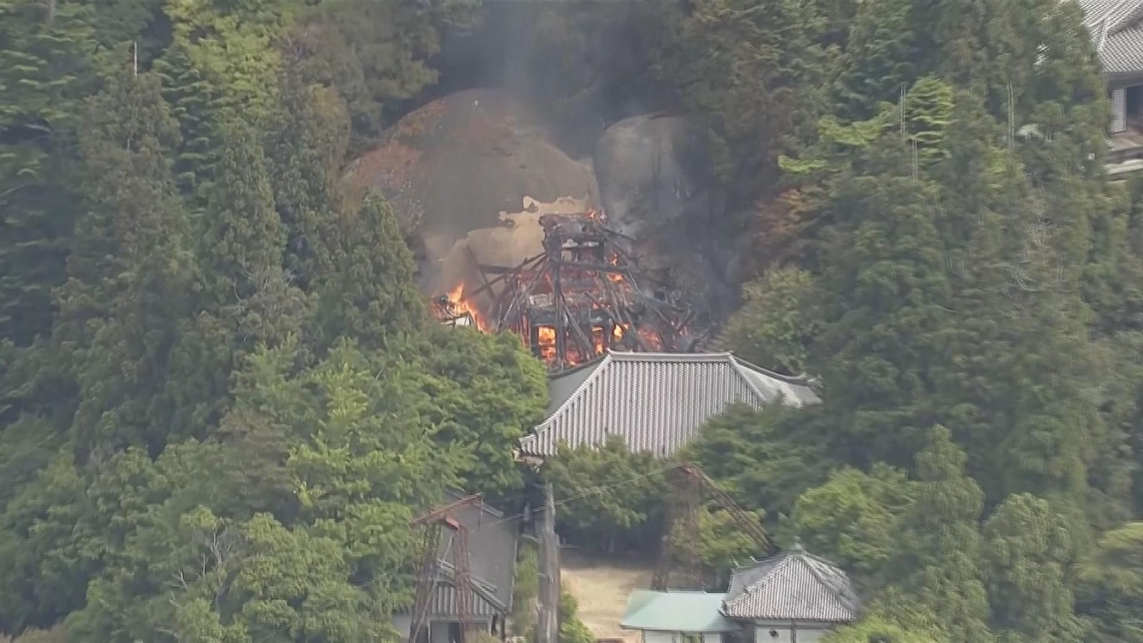 va incendio templo japon frame 125