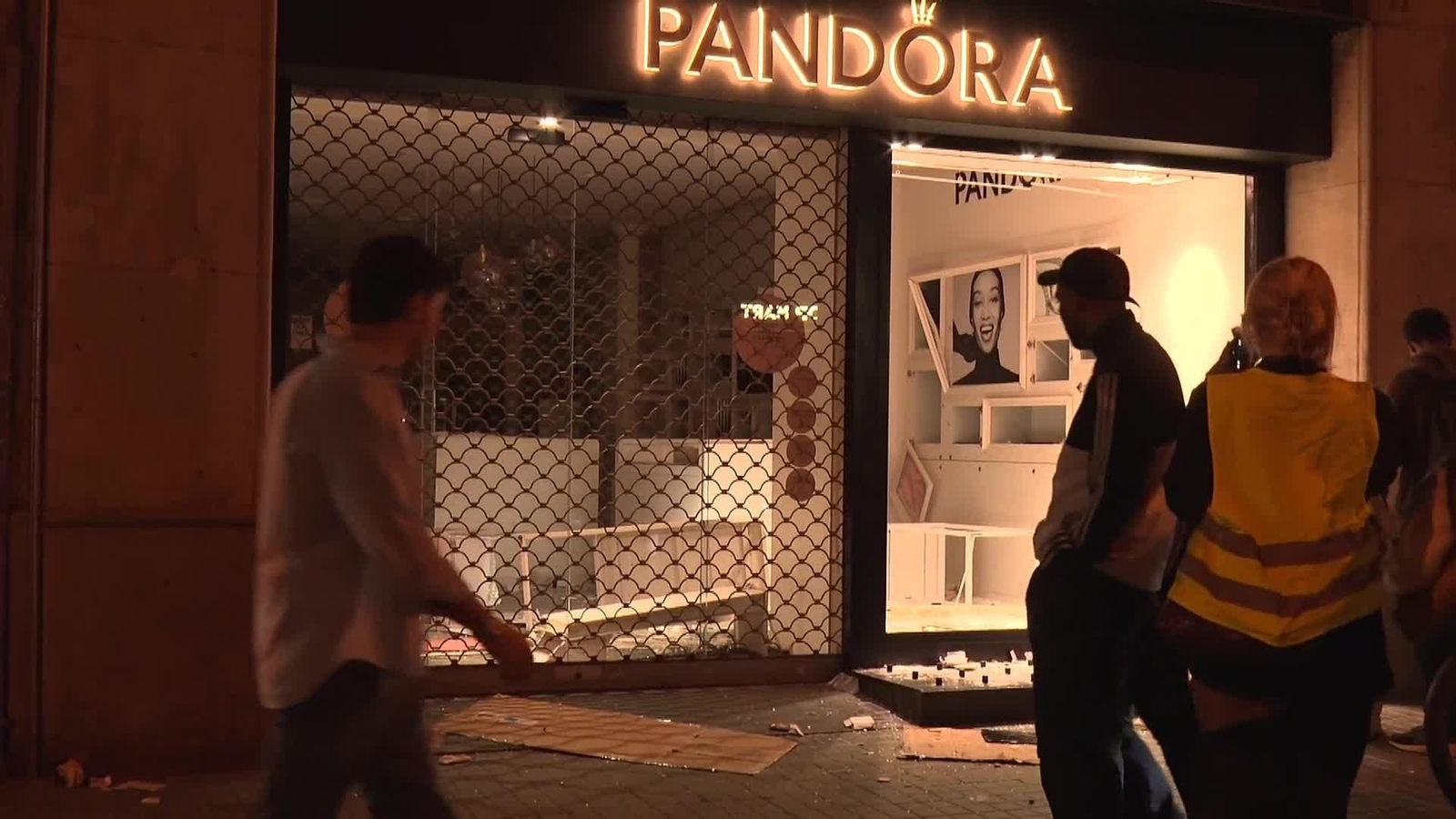 Noche de saqueos en Barcelona