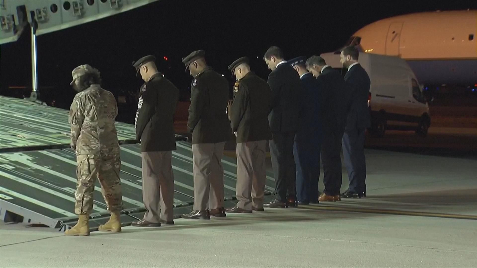 va traslado militar eeuu caido en combate frame 490