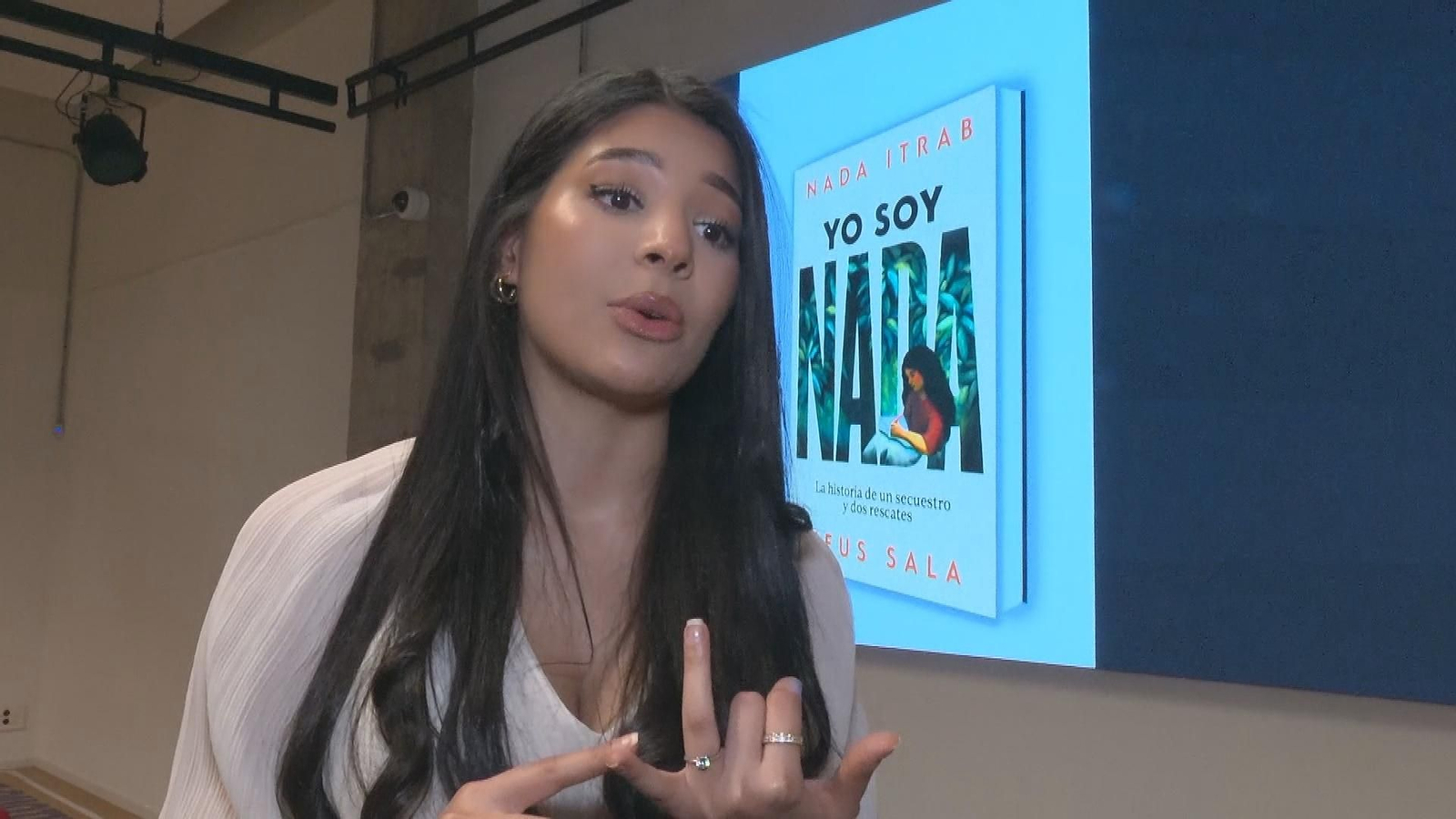 X001 EDI MADRID LIBRO TRATA MUJERES frame 984