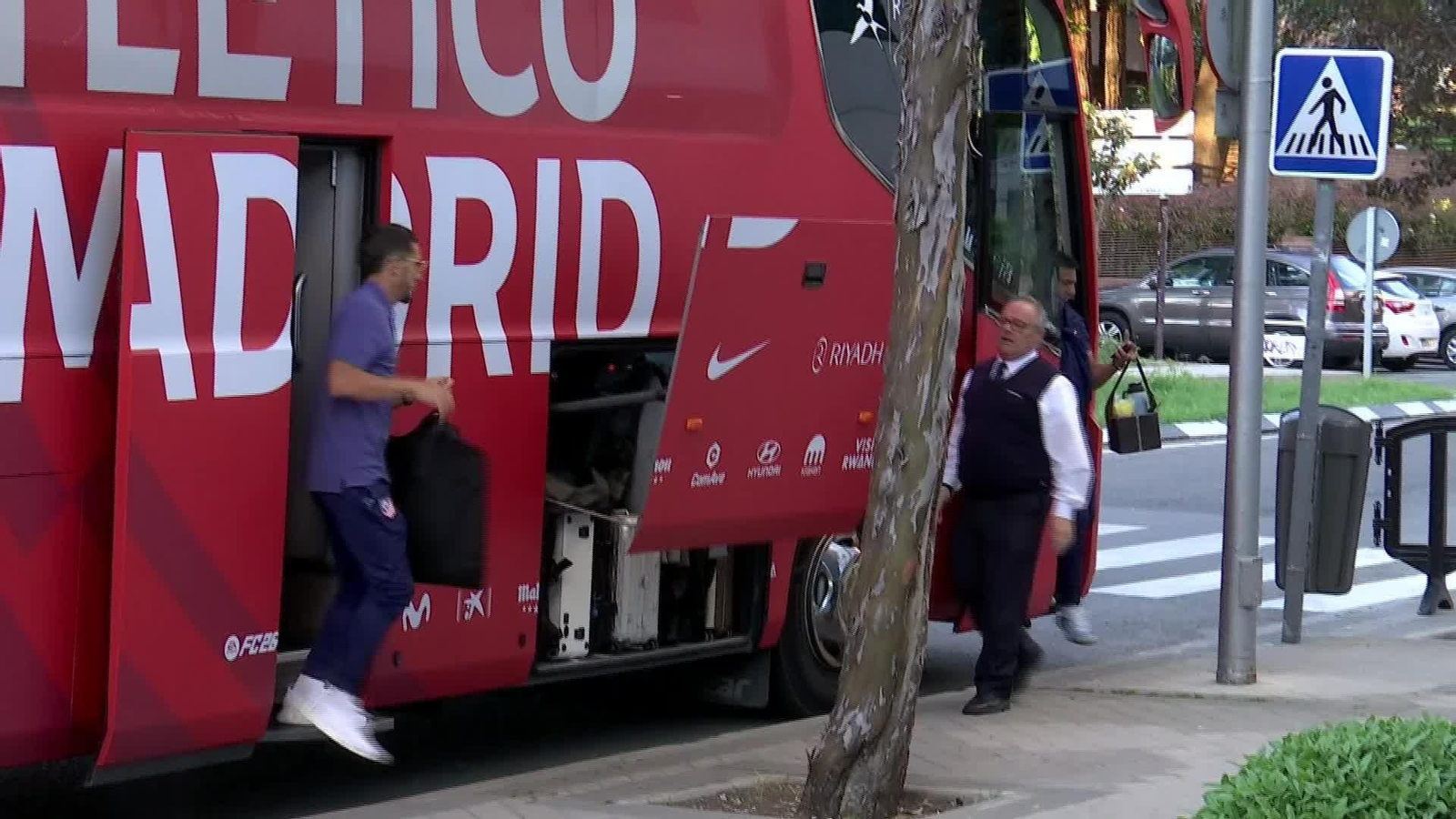 J088-MADRID CONCENTRACION HOTEL ATLETI