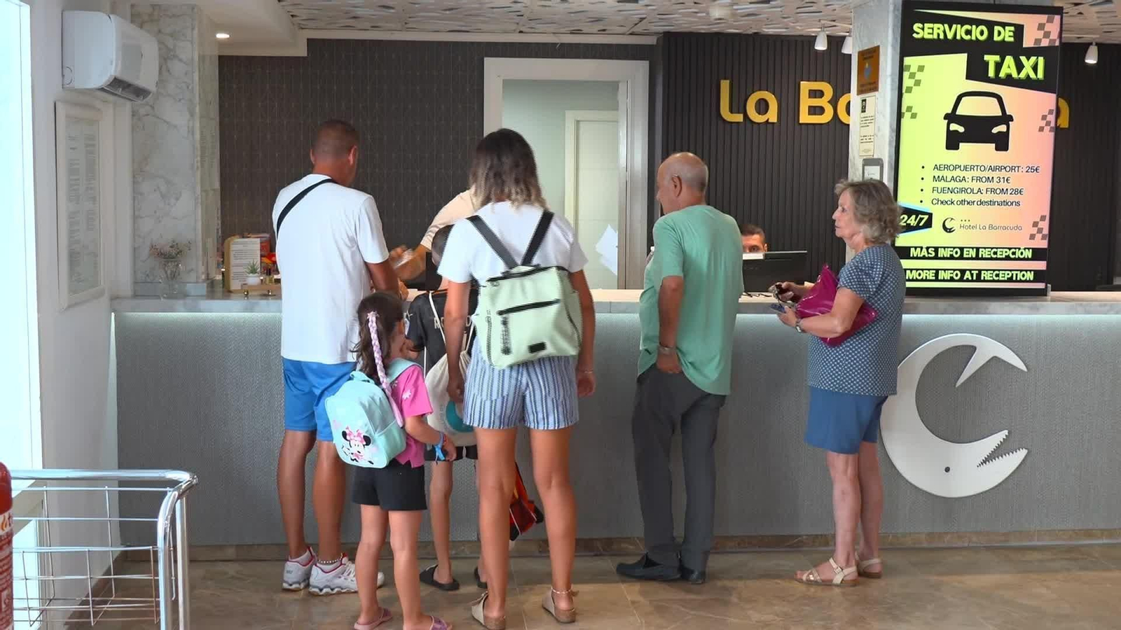 L039-VARIOS POLEMICA CHECK IN HOTELES