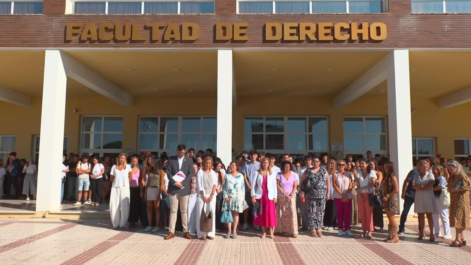 M050-MALAGA MINUTO SILENCIO ESTUDIANTE ASESINADA MEXICO